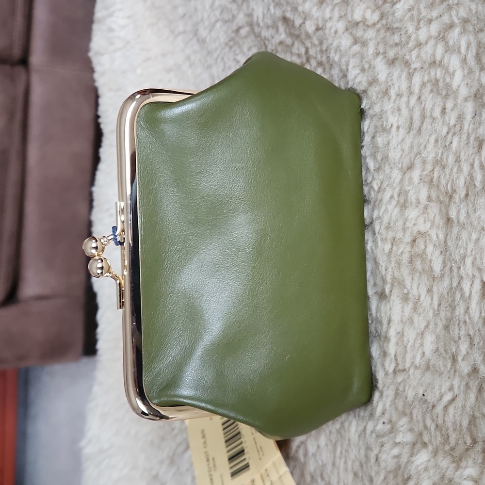 NWT Dooney & Bourke Olive Green Leather Kisslock Large Framed Purse π«πβ€οΈπ - Picture 6 of 16